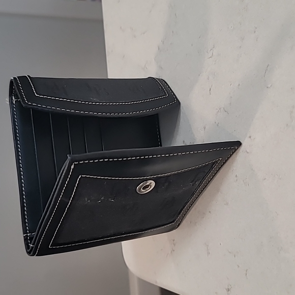 Dooney & Bourke wallet, Black - Picture 4 of 4